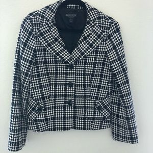 Black white checked jacket.
